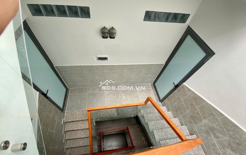 Bán Nhà Đẹp Lý Thường Kiệt, P.8, Tân Bình, 50m2, 4 Tầng, 5PN. Chỉ 7.4 tỷ còn TL với Chủ.